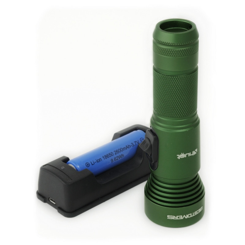 TORCIA X-HUNT RICARICABILE 920 LUMEN